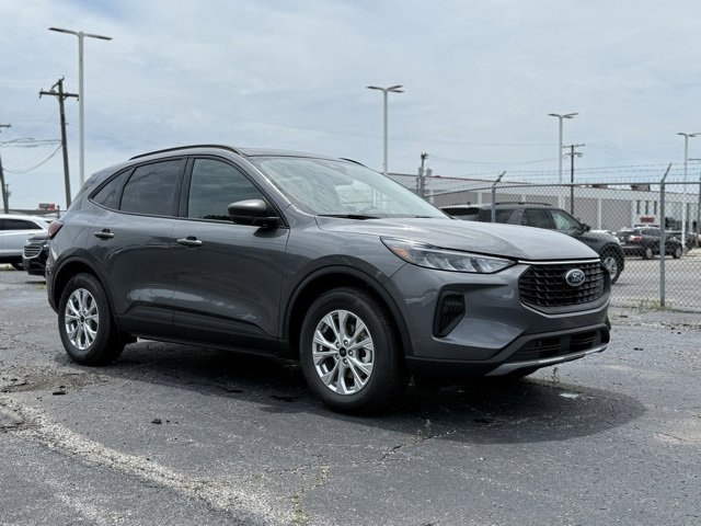 New 2025 Ford Escape Active w/ Cold Weather Package image 2