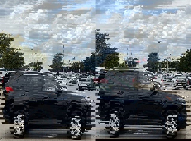 Certified 2023 Toyota RAV4 LE image 3