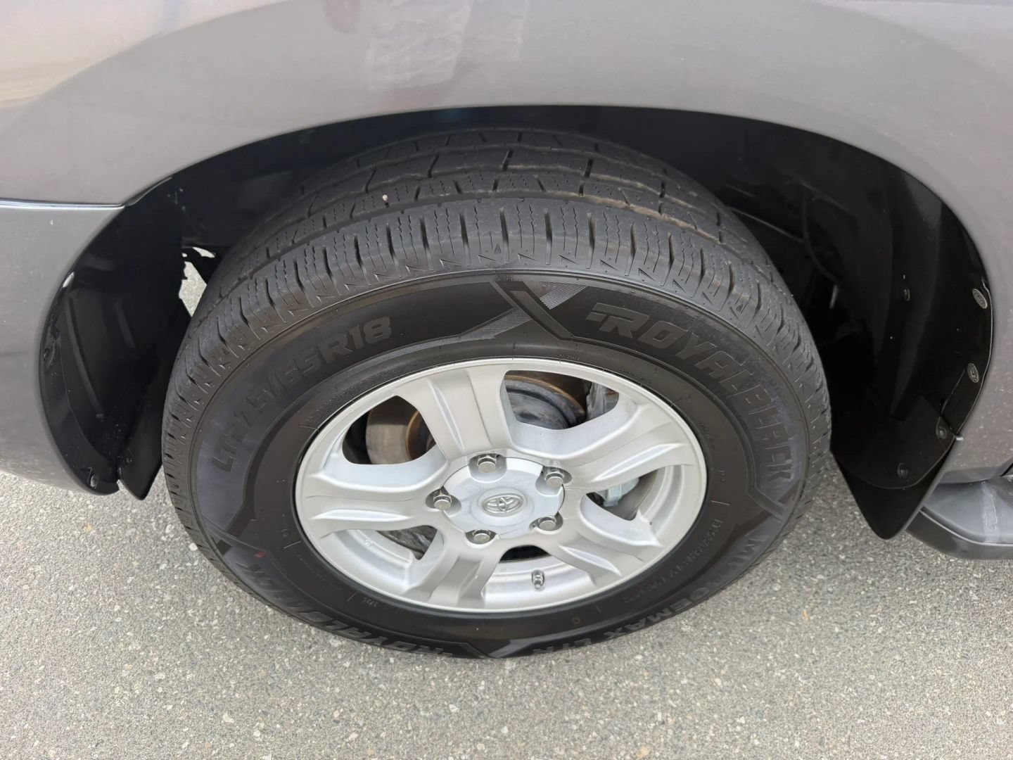 Used 2013 Toyota Sequoia SR5 RWD image 30