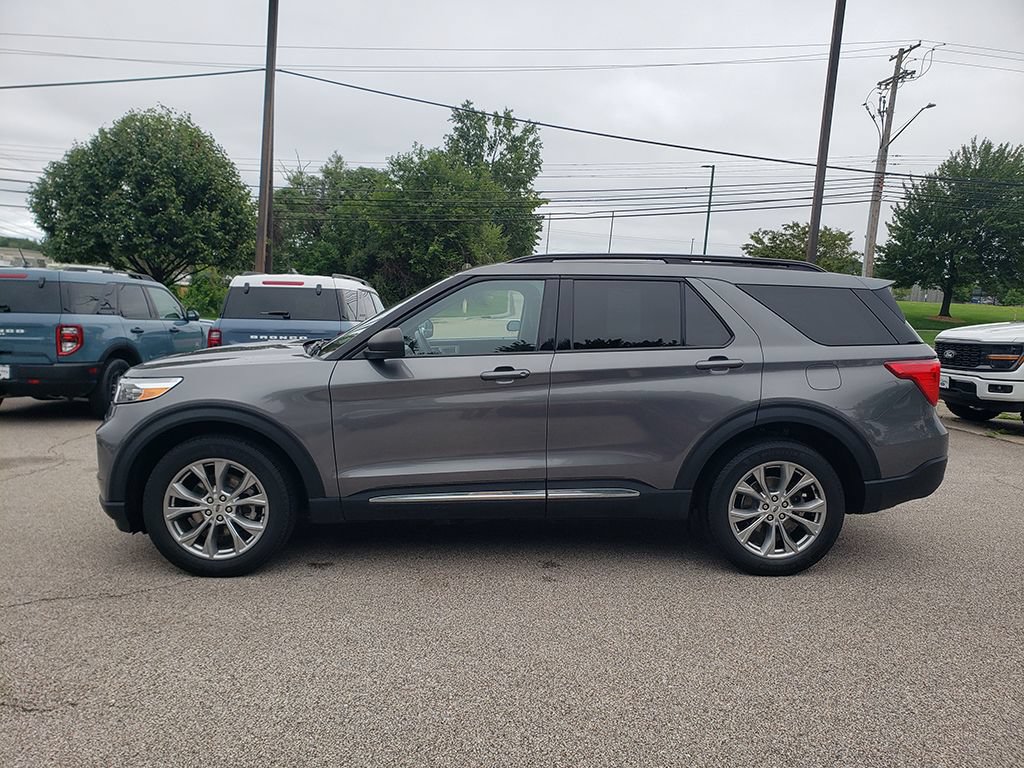 Certified 2023 Ford Explorer XLT w/ Equipment Group 202A AWD/4WD image 8