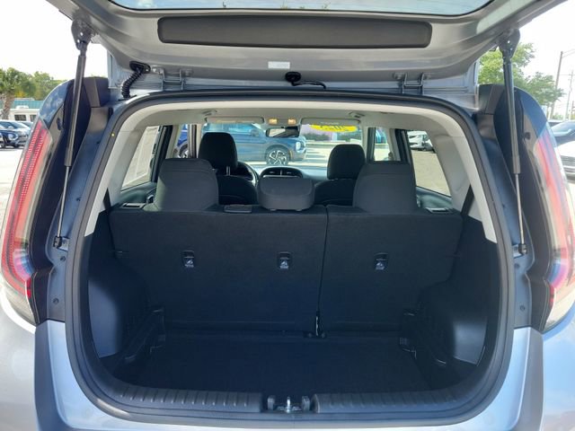 Used 2025 Kia Soul LX image 10