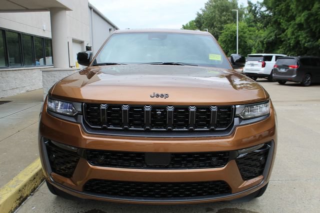 New 2026 Jeep Grand Cherokee Limited AWD/4WD image 7