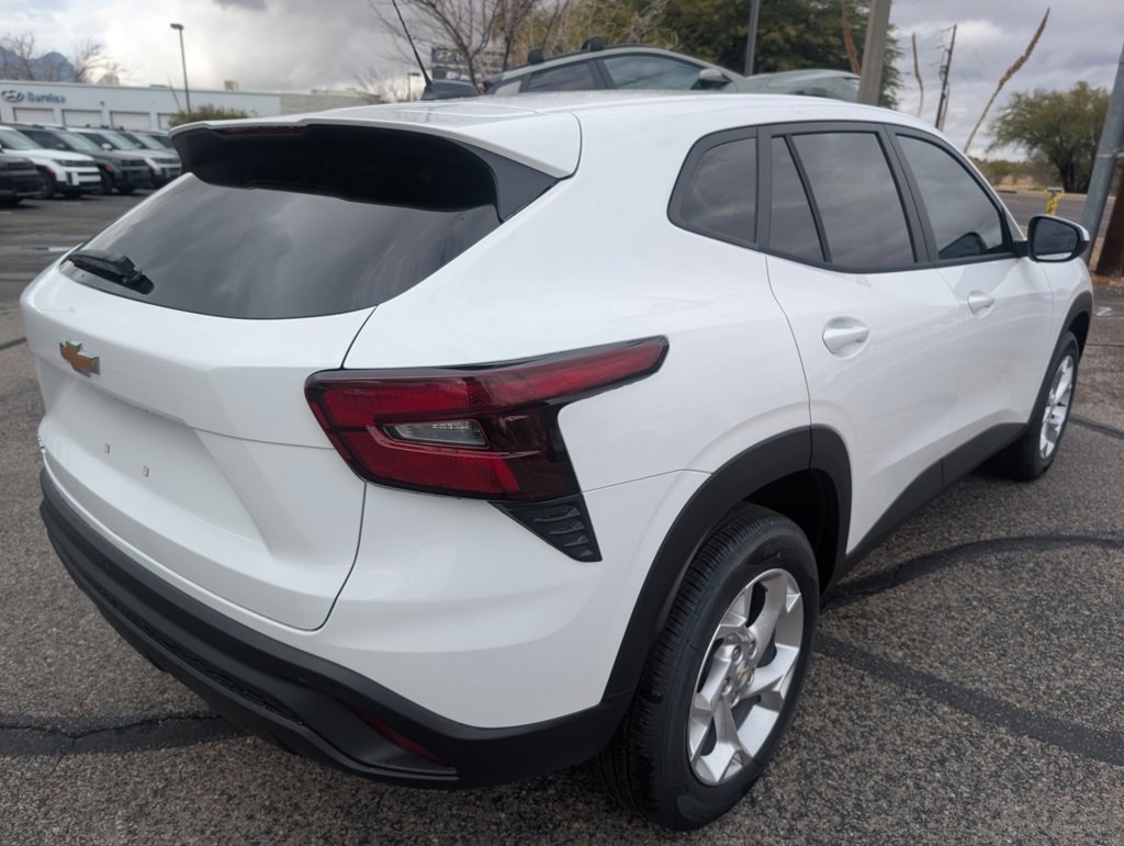 New 2026 Chevrolet Trax LS w/ LS Convenience Package image 5