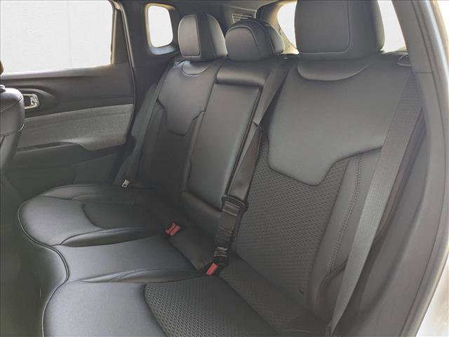 New 2025 Jeep Compass Latitude image 15