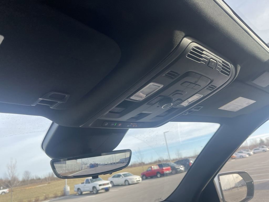 Used 2024 Cadillac Escalade Premium Luxury image 21