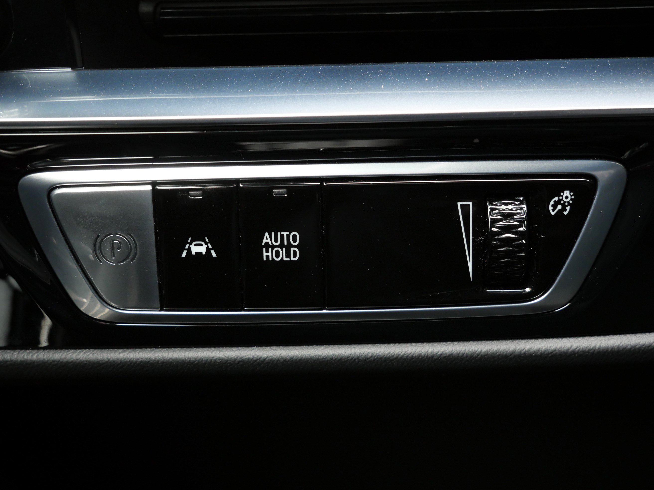 Certified 2024 Cadillac Lyriq Luxury w/ LPO, Floor Liner Package image 24