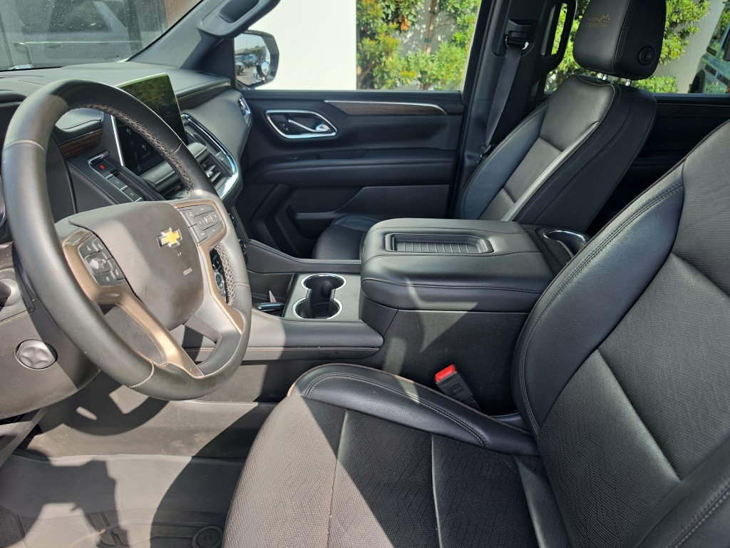 Used 2023 Chevrolet Suburban High Country w/ LPO, Illumination Package RWD image 20