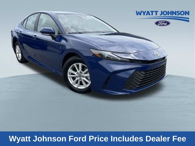 Used 2025 Toyota Camry LE w/ Convenience Package FWD image 1