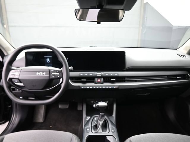 Used 2025 Kia K4 LXS image 25