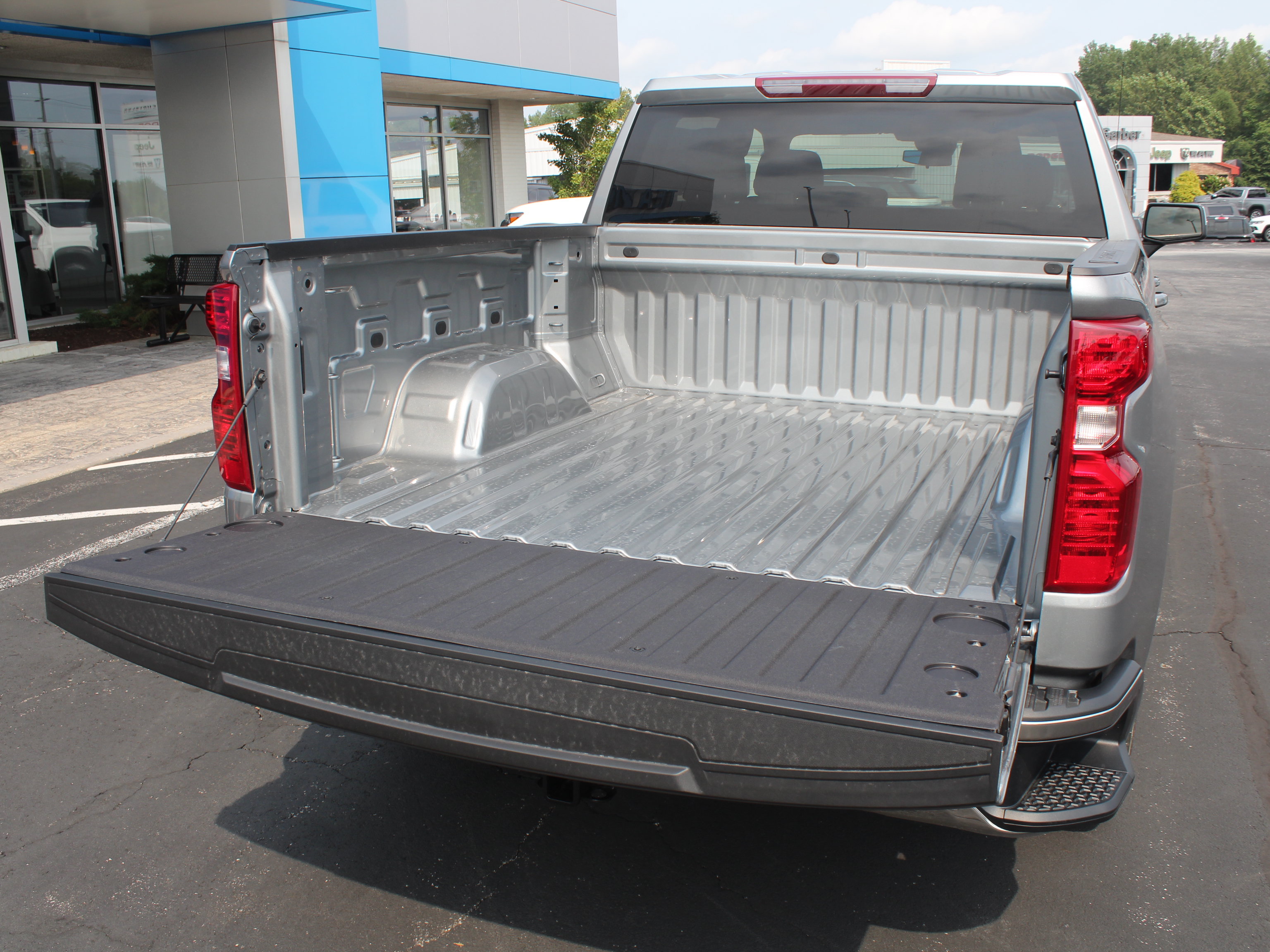 New 2026 Chevrolet Silverado 1500 LT AWD/4WD image 17
