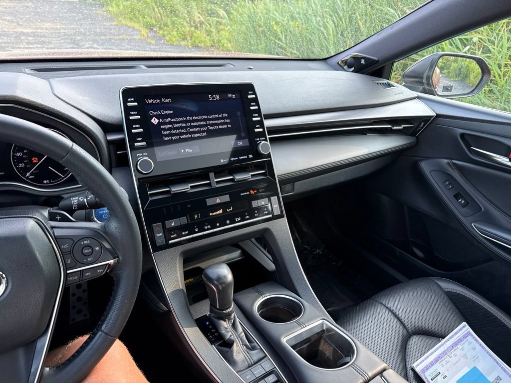 Used 2020 Toyota Avalon XSE w/ All Weather Liner Package FWD image 17
