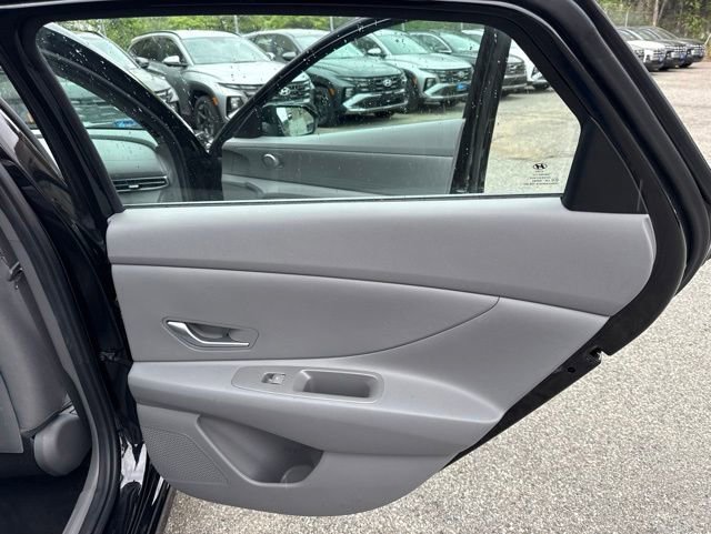 Certified 2023 Hyundai Elantra SEL w/ Cargo Package FWD image 28