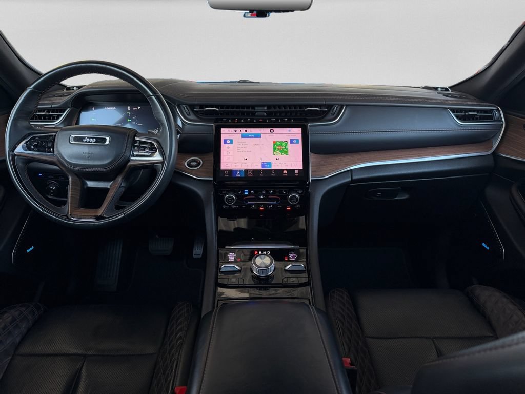 Used 2022 Jeep Grand Cherokee Summit w/ Advanced Protech Group IV AWD/4WD image 15