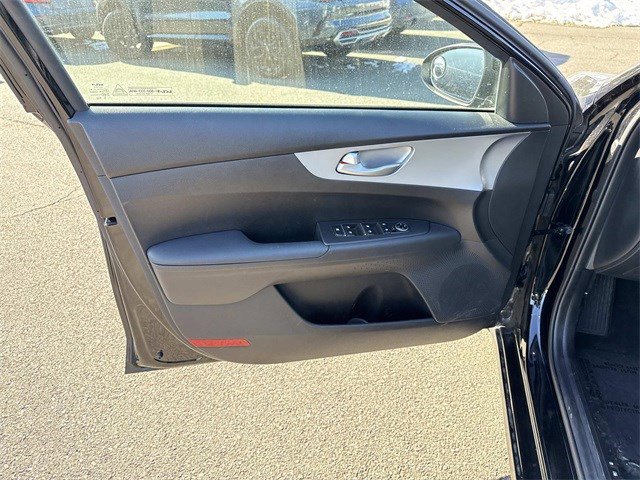 Used 2023 Kia Forte LXS image 13