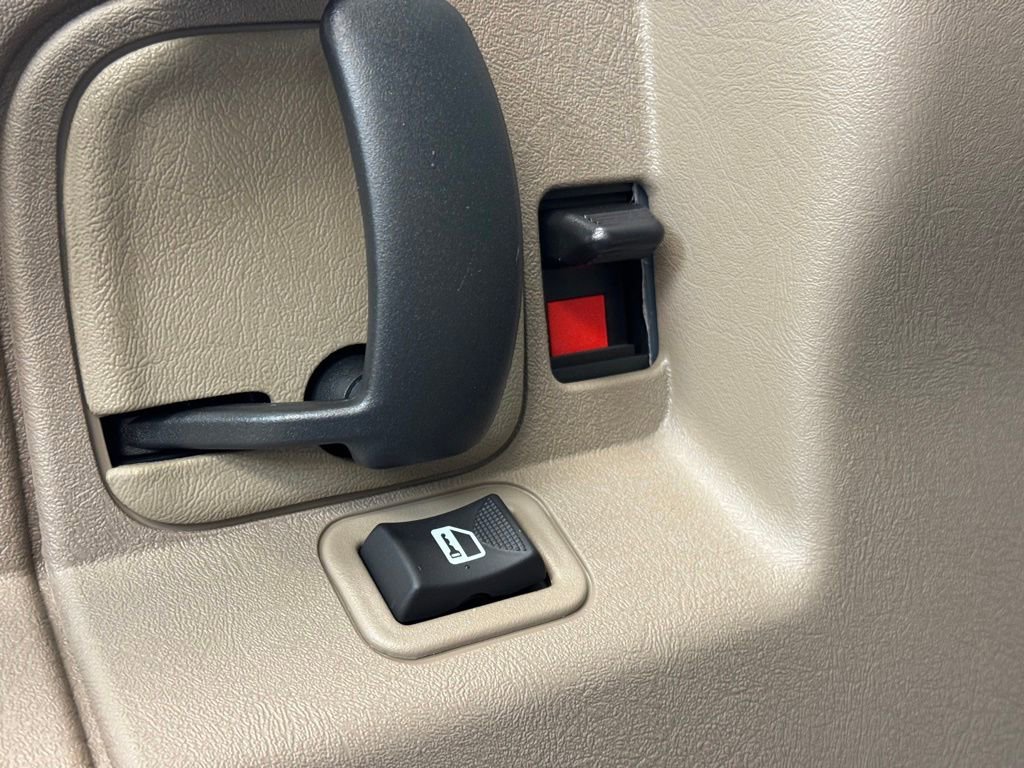 New 2026 Chevrolet Express 2500 RWD image 9