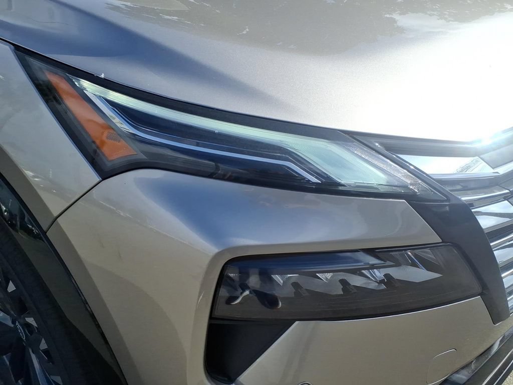 New 2026 Nissan Rogue Platinum AWD/4WD image 4