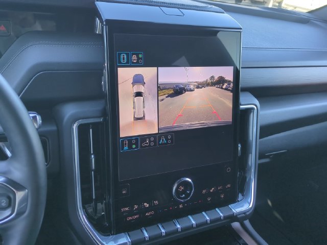 Certified 2025 GMC Yukon Denali AWD/4WD image 22