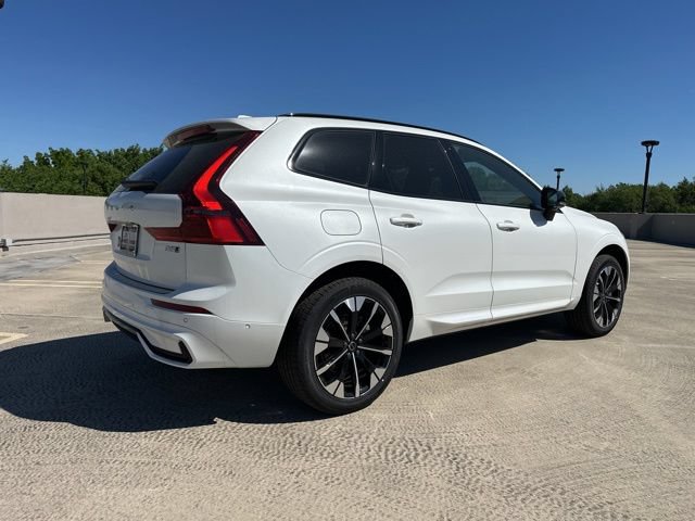 New 2026 Volvo XC60 B5 Plus w/ Protection Package Premier AWD/4WD image 7