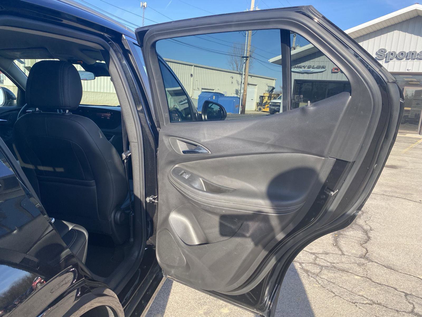 Used 2024 Buick Encore GX Sport Touring AWD/4WD image 32
