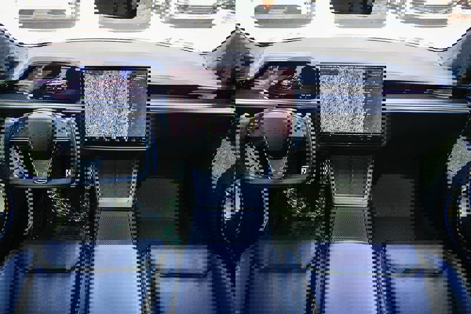 Used 2022 Tesla Model S Plaid image 12