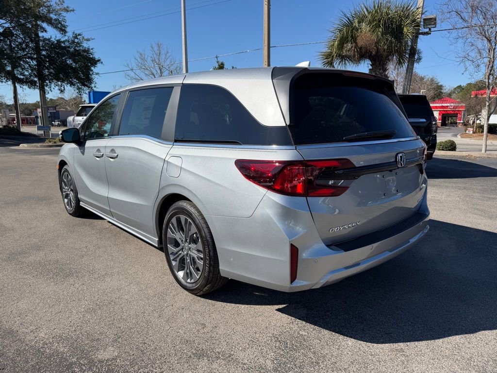 New 2026 Honda Odyssey Touring image 4