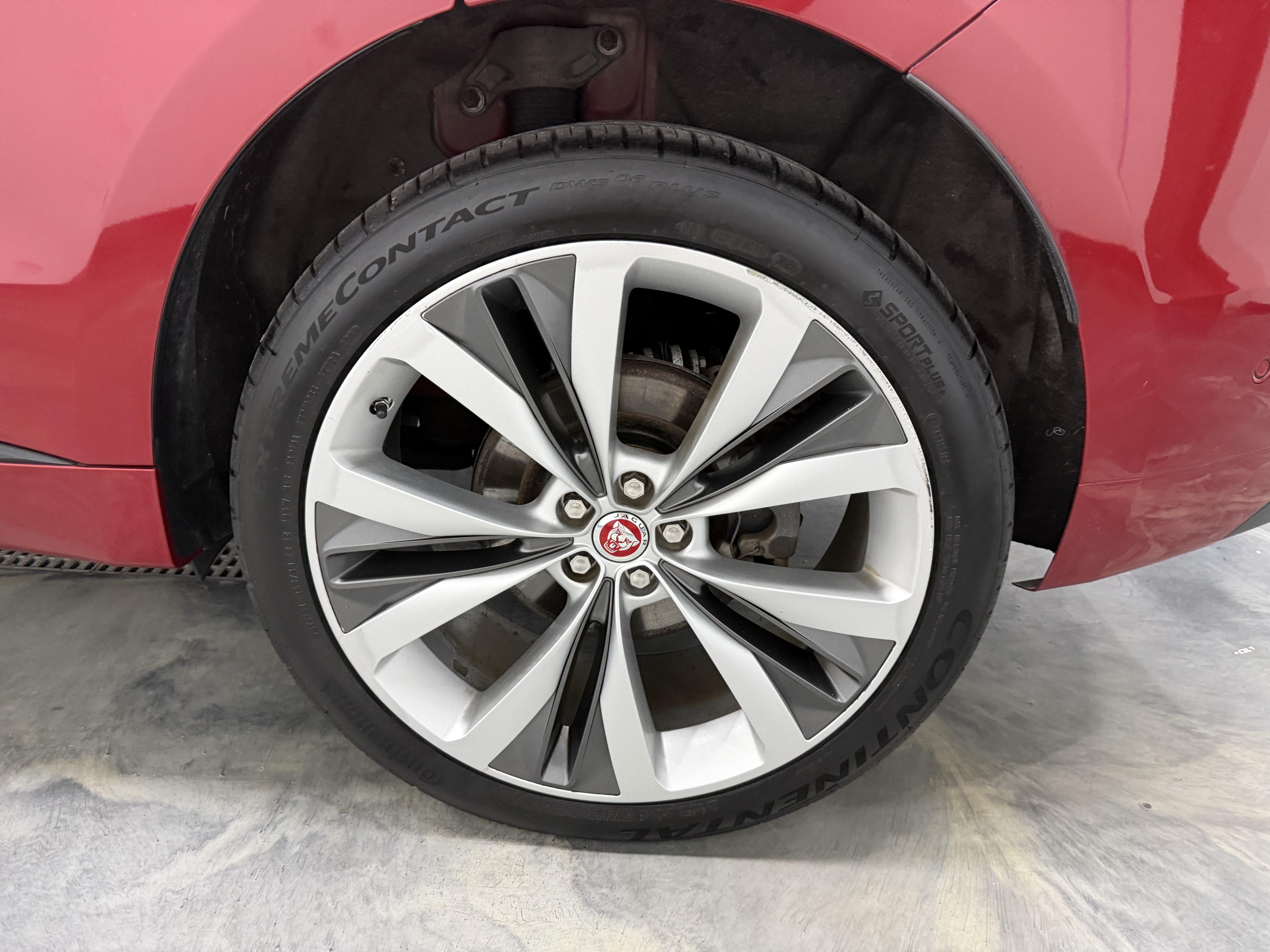 Used 2017 Jaguar F-PACE R-Sport AWD/4WD image 31