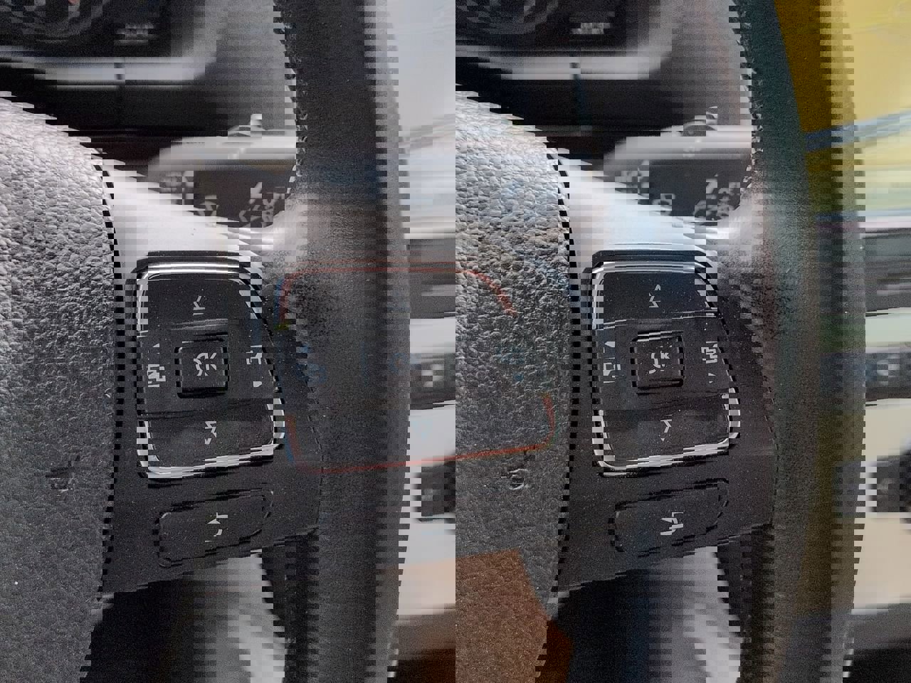 Used 2013 Volkswagen Eos Executive image 25