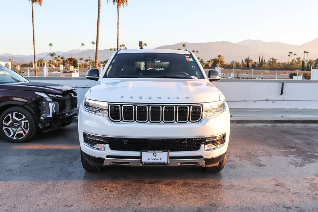 Used 2024 Jeep Wagoneer Series III AWD/4WD image 3