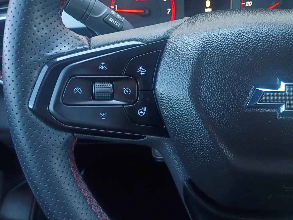 Used 2025 Chevrolet Trax RS w/ Driver Confidence Package image 25