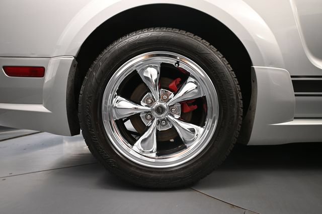 Used 2006 Ford Mustang GT RWD image 10