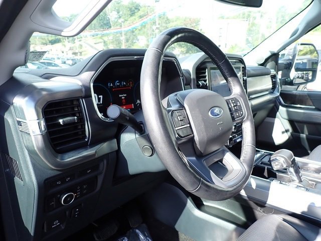 Used 2022 Ford F150 Lariat w/ Equipment Group 502A High image 17