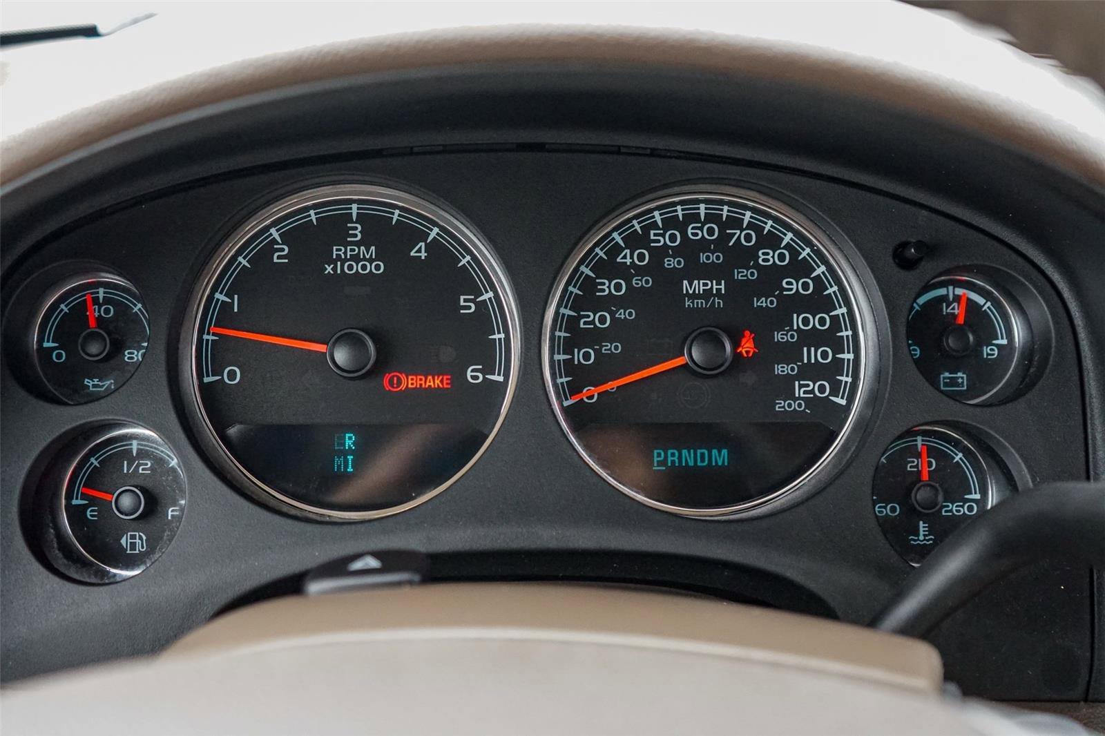 Used 2011 Chevrolet Tahoe LTZ RWD image 17