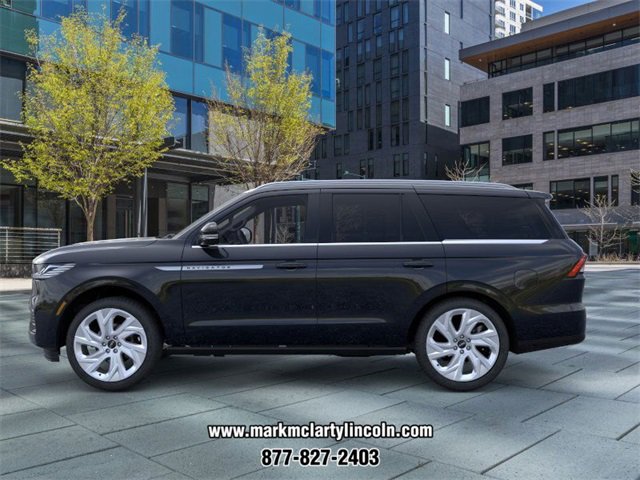 New 2025 Lincoln Navigator Reserve image 3