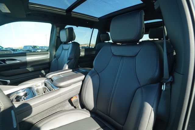 New 2026 Jeep Grand Wagoneer Limited AWD/4WD image 34