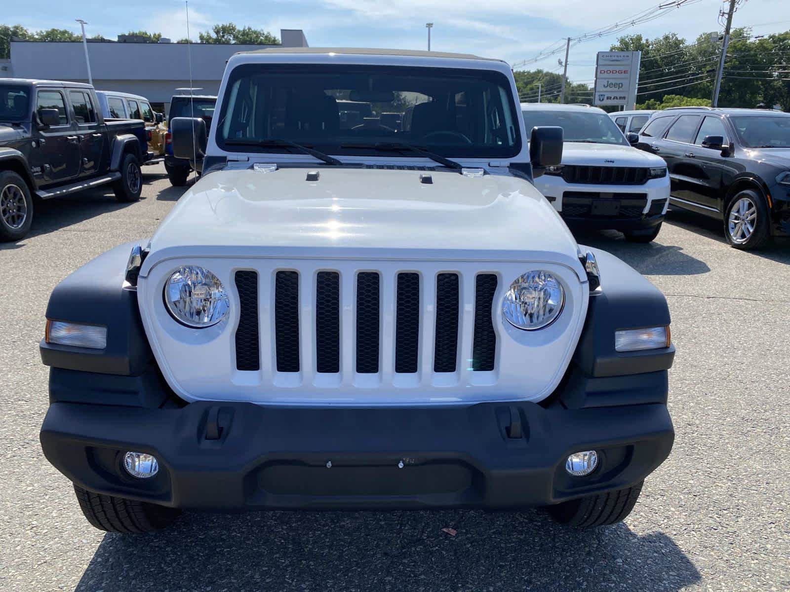 Used 2023 Jeep Wrangler Unlimited Sport AWD/4WD image 9