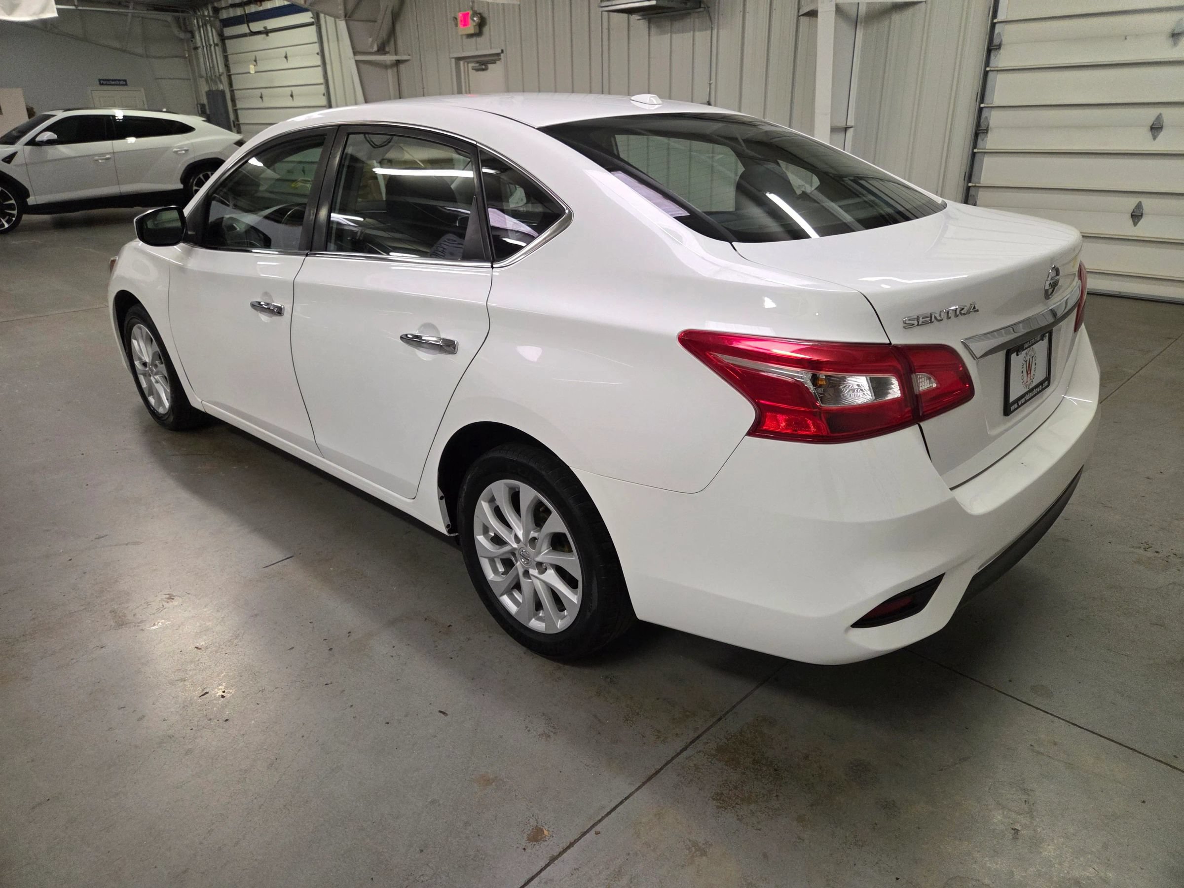 Used 2019 Nissan Sentra SV FWD image 4