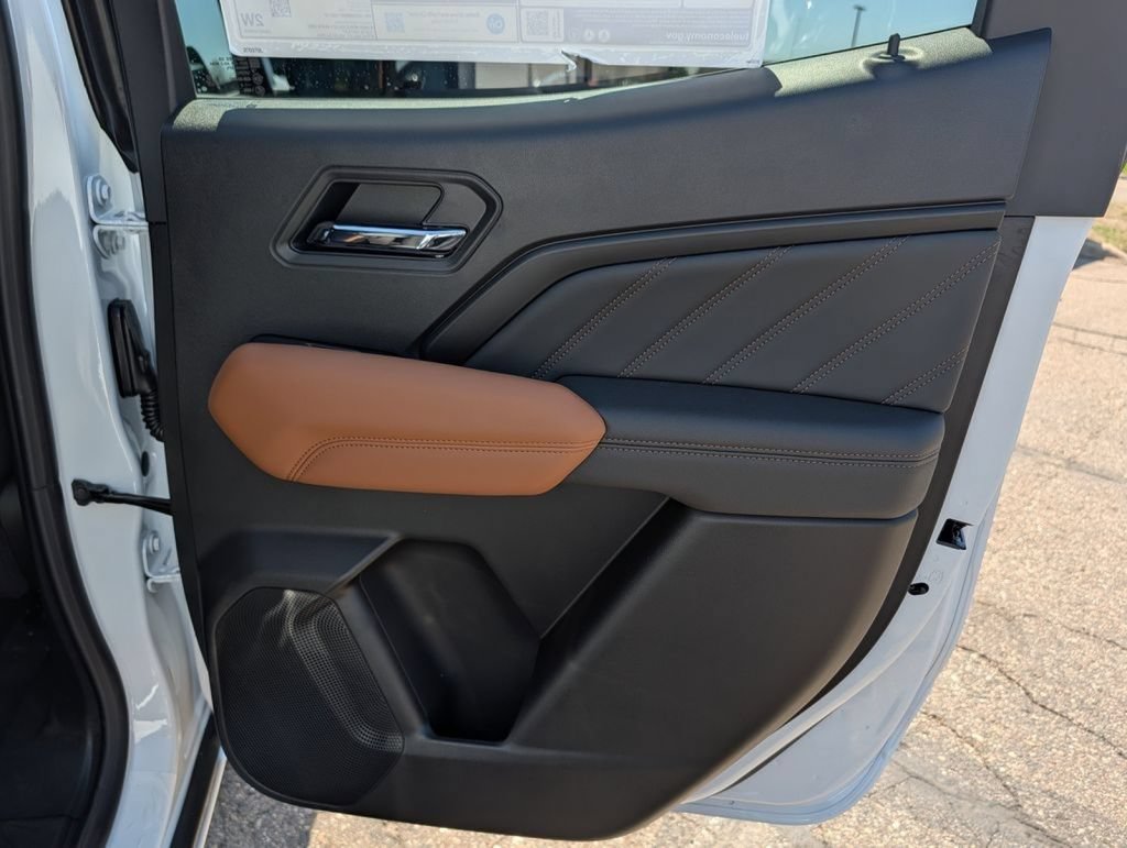 New 2026 GMC Canyon AT4 w/ Technology Plus Package AWD/4WD image 24