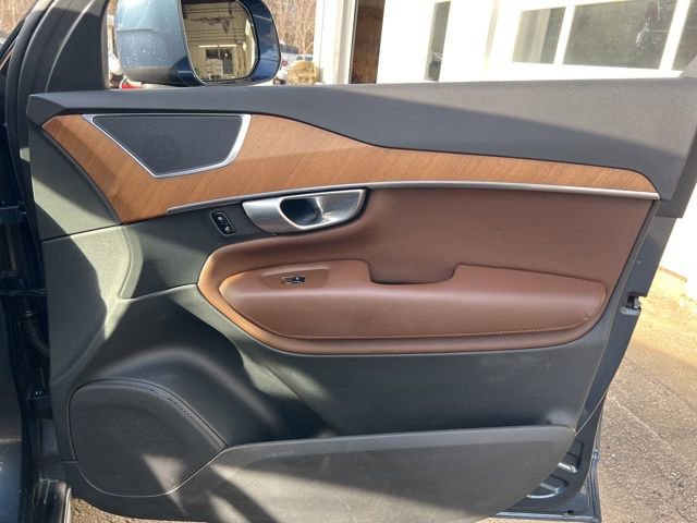 Certified 2024 Volvo XC90 B5 Plus image 17