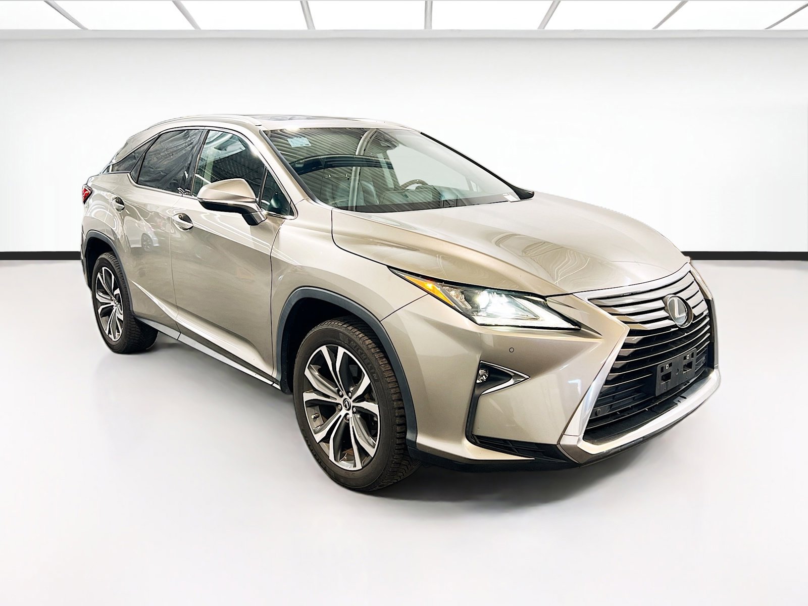 Used 2018 Lexus RX 350 FWD w/ Premium Package image 3