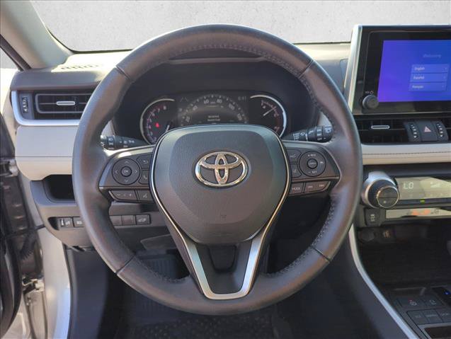 Used 2023 Toyota RAV4 XLE Premium FWD image 11
