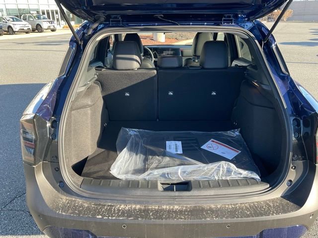 New 2026 Nissan Kicks SR image 9