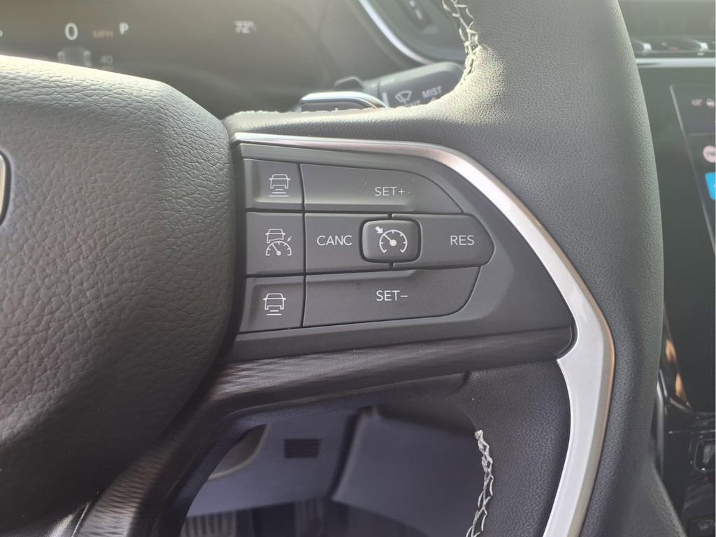 New 2026 Jeep Grand Cherokee Laredo image 6