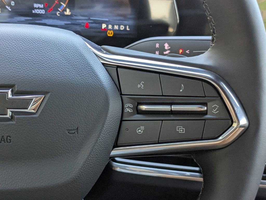 New 2025 Chevrolet Equinox ACTIV w/ Safety and Technology Package image 28