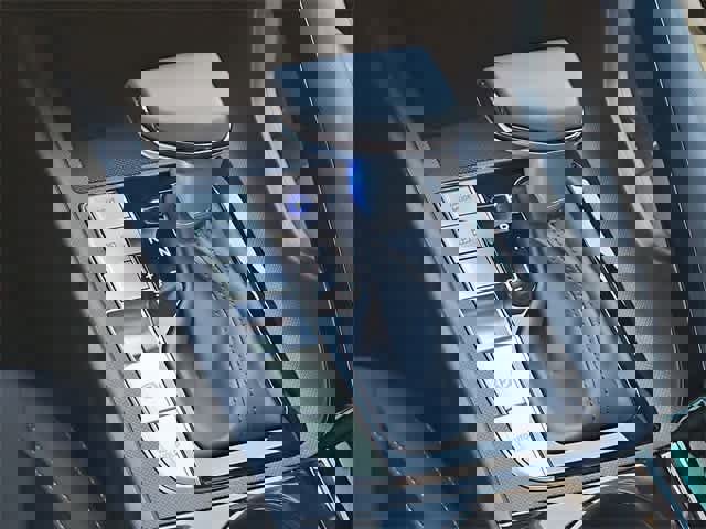 Certified 2024 Hyundai Elantra SEL w/ Convenience Package image 31