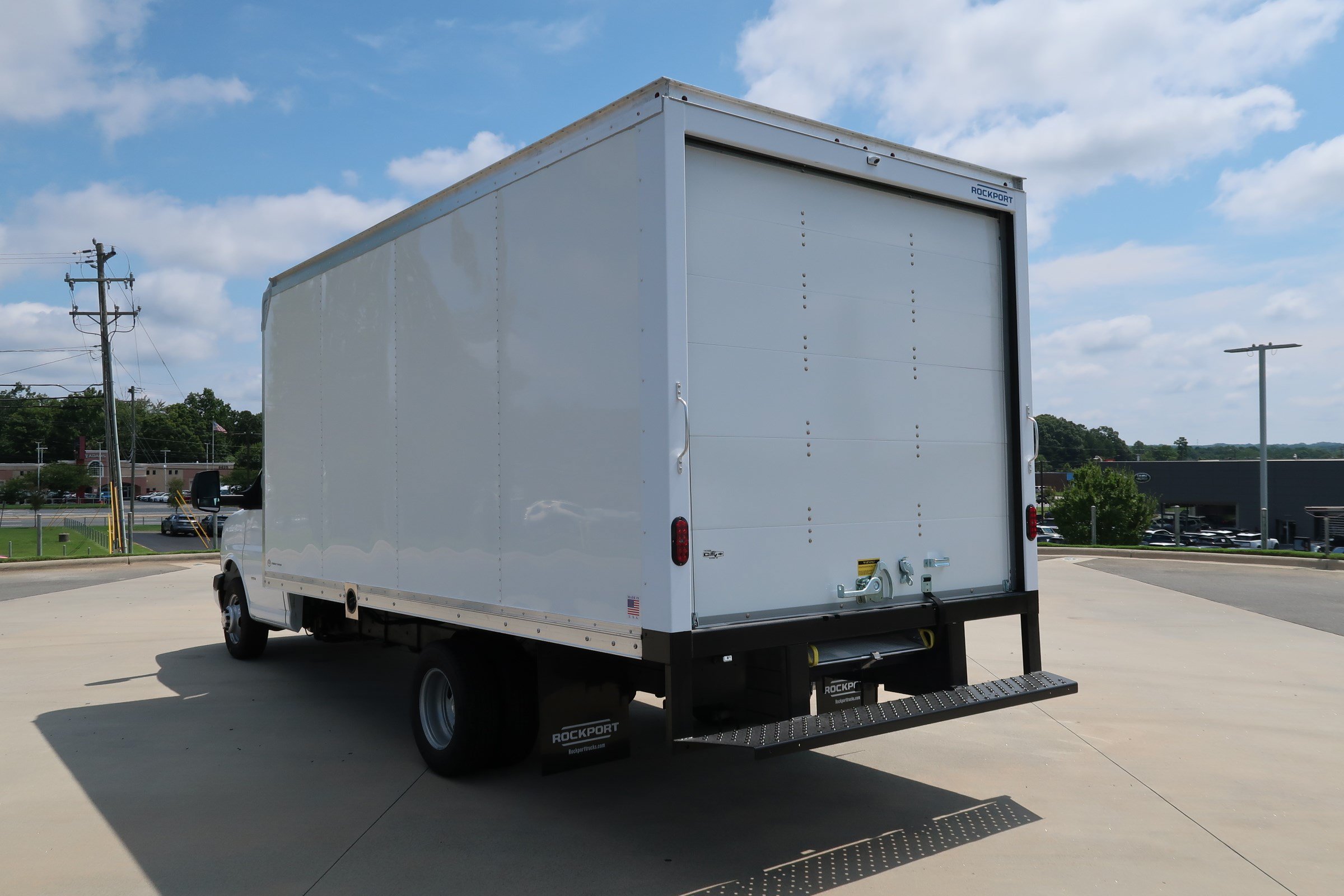 Used 2025 Chevrolet Express 3500 w/ Power Convenience Package RWD image 7