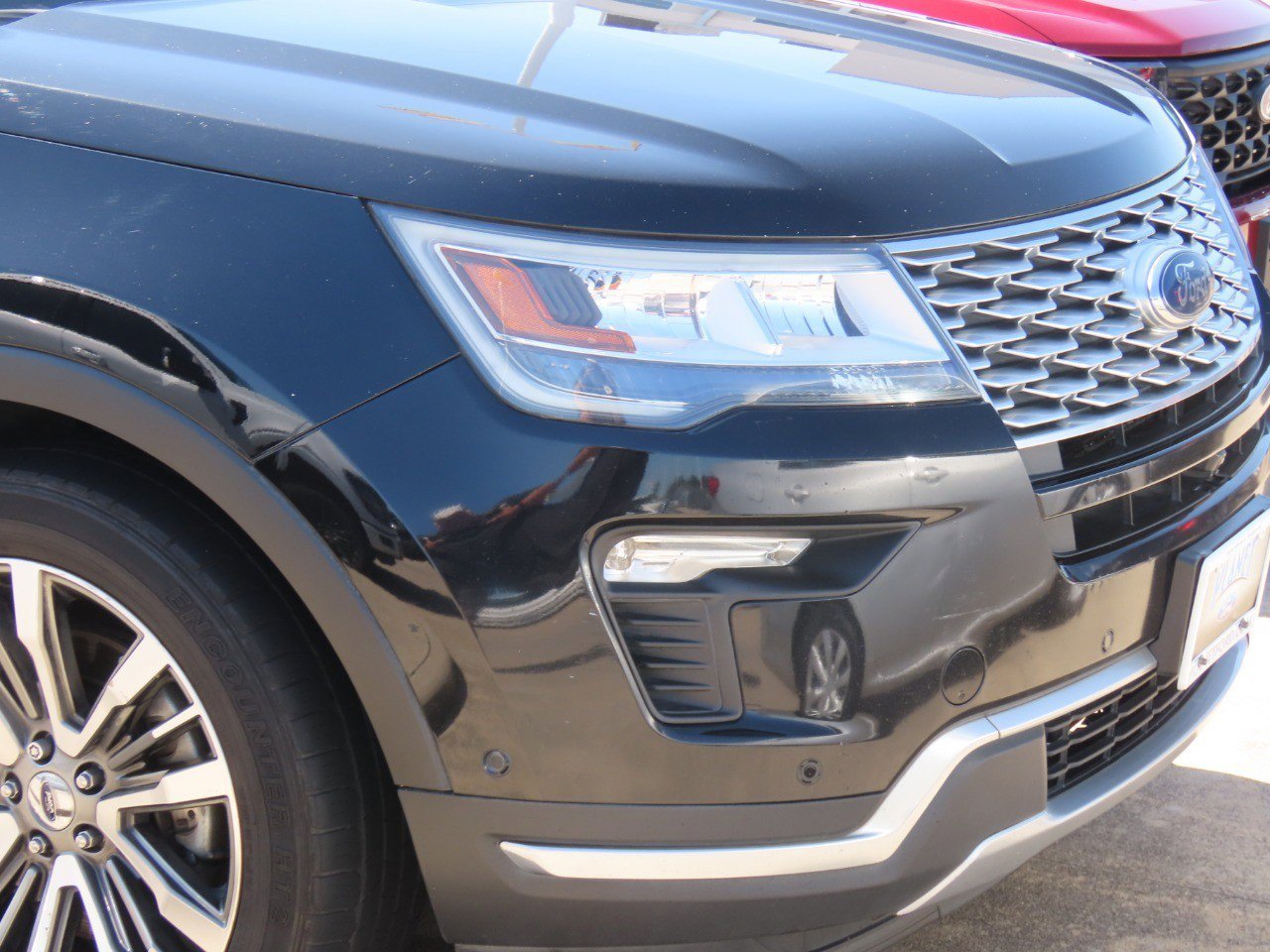 Used 2018 Ford Explorer Platinum AWD/4WD image 6