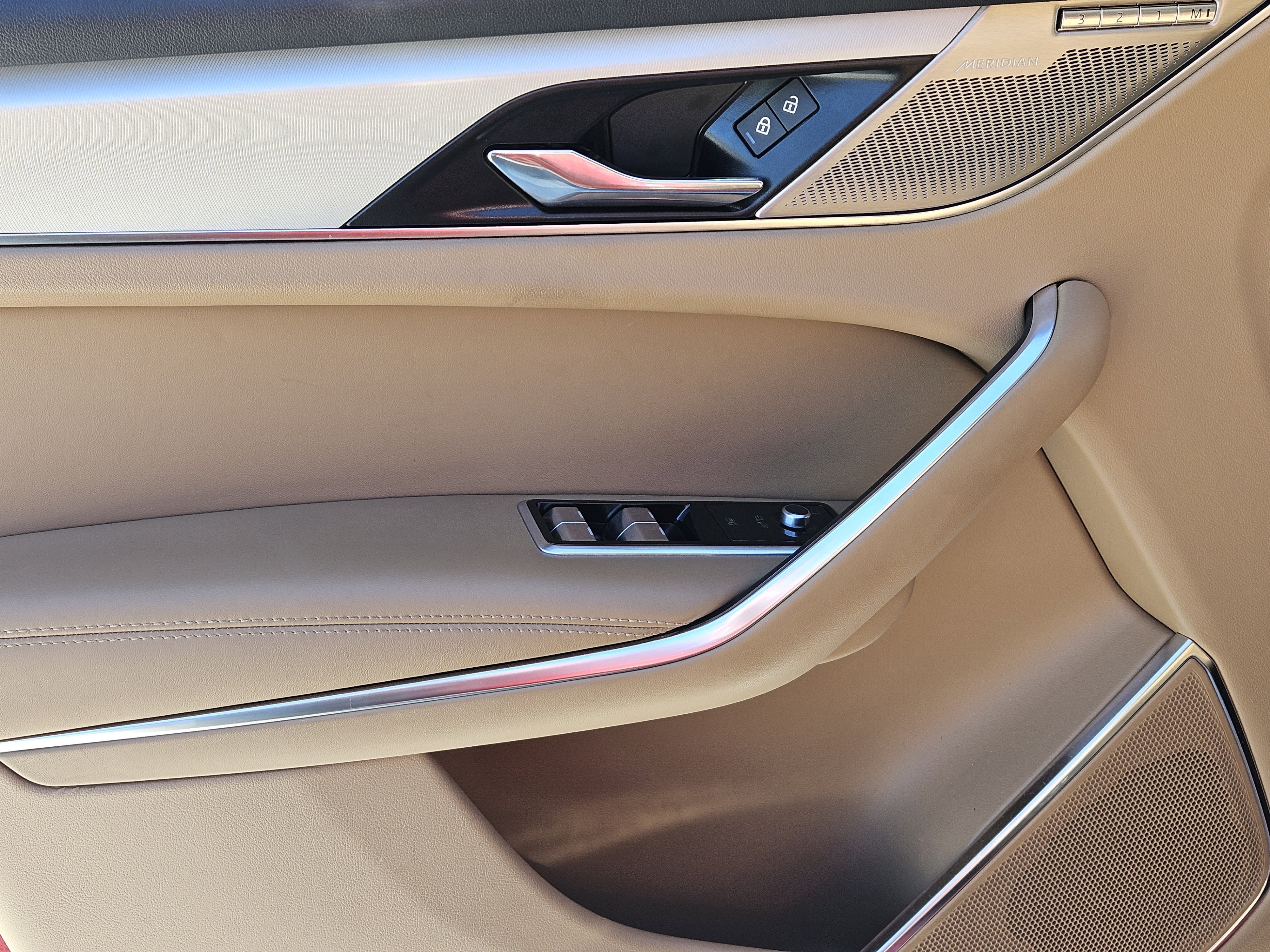 Used 2022 Jaguar F-PACE S image 25