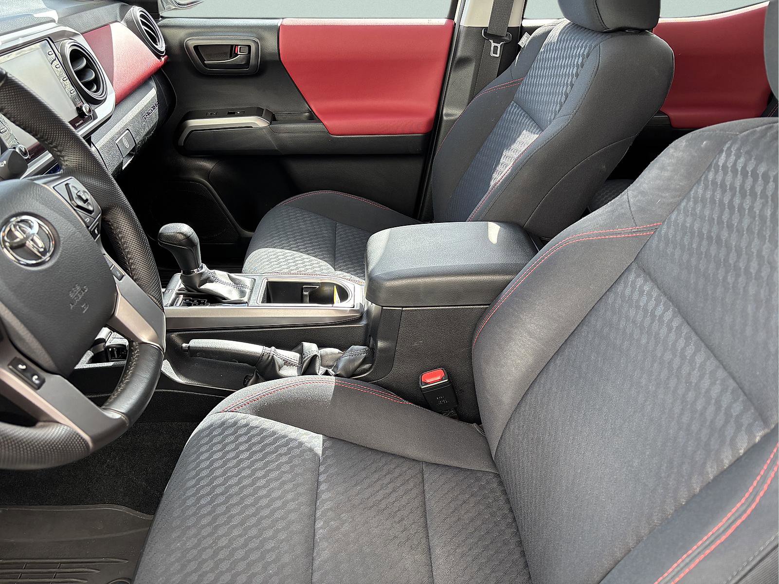 Used 2023 Toyota Tacoma SR5 w/ Black Out Package (TMS) image 15