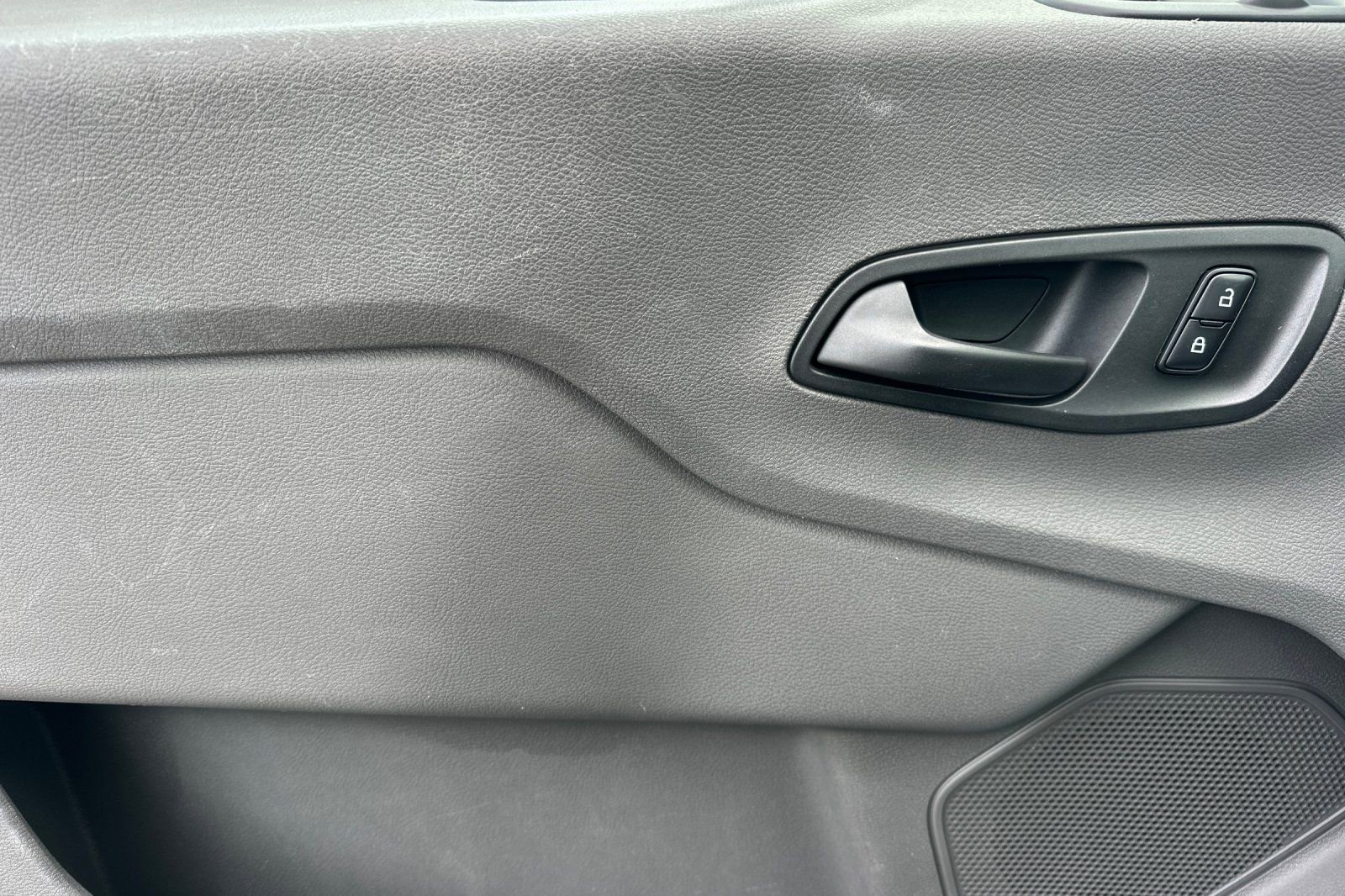 Used 2021 Ford Transit 350 XLT image 10