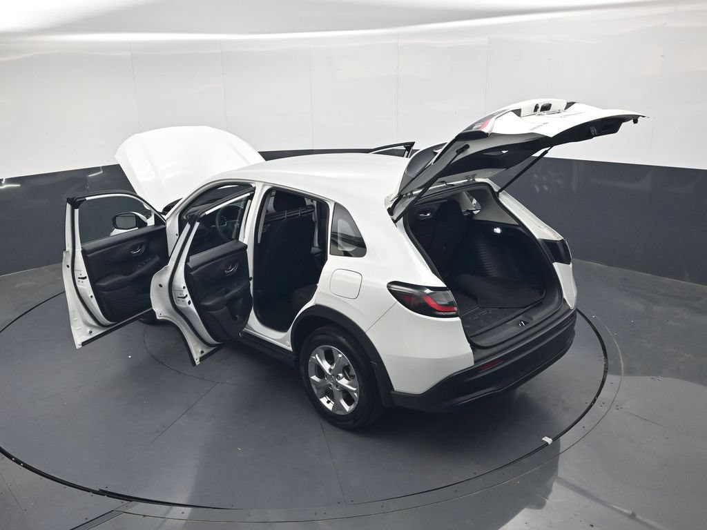 Used 2023 Honda HR-V LX image 41